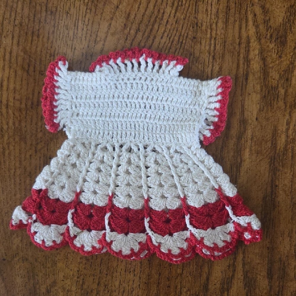 vintage 1950s handmade crochet potholder/hotpad dress.